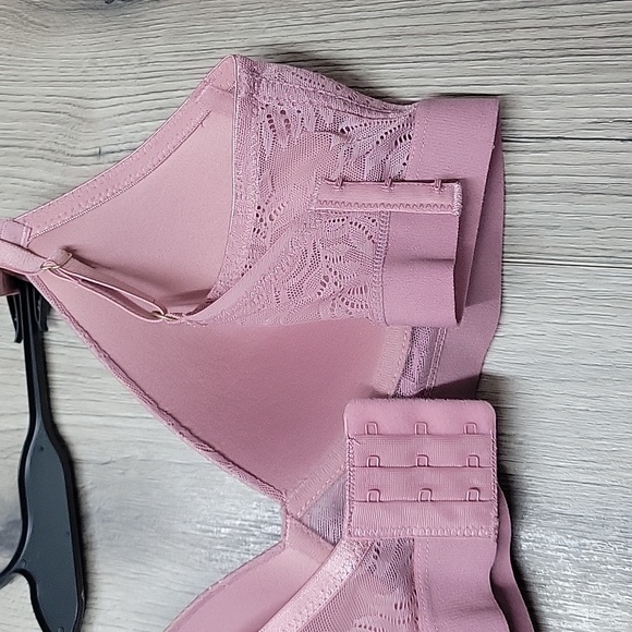 VINCE CAMUTO BRA. - Picture 5 of 7